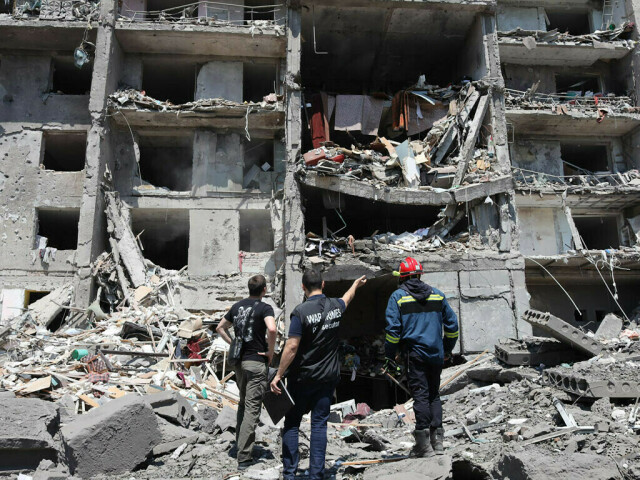 Blasts rock Ukraine city as Russian missiles drive up civilian death toll