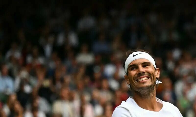Nadal eases into Wimbledon last 16 for 10th time