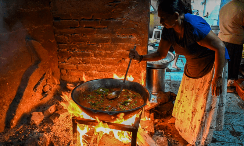 Sri Lankans return to cooking with firewood as economy burns