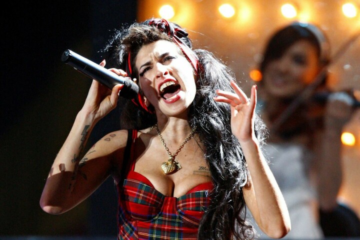 &lsquo;Back to Black&rsquo; Amy Winehouse biopic under works