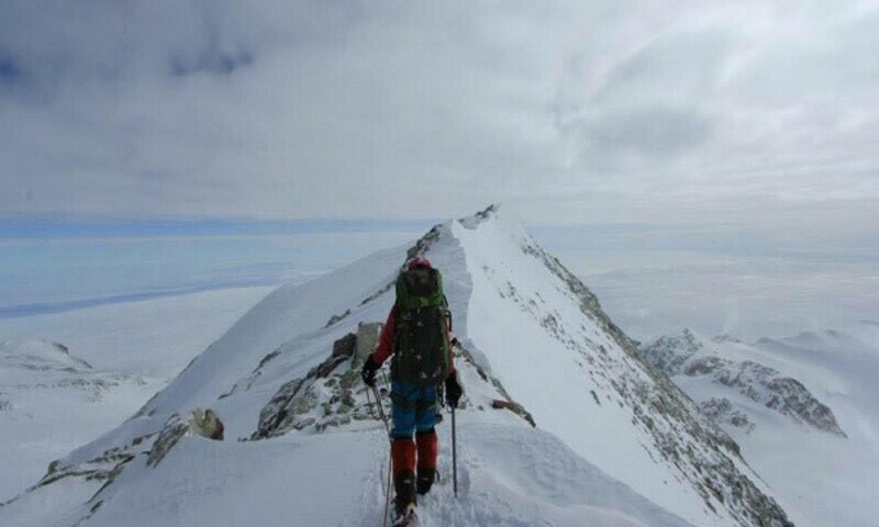 Samina Baig becomes first Pakistani woman to conquer K2