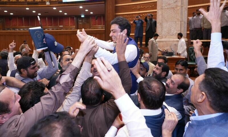 Hamza Shehbaz retains Punjab CM post after Mazari&rsquo;s controversial ruling