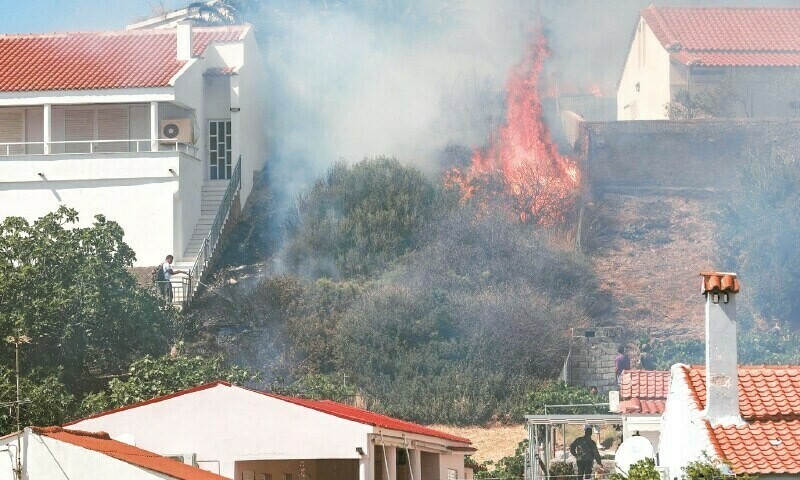 Fierce wildfires ravage Greece amid heatwave