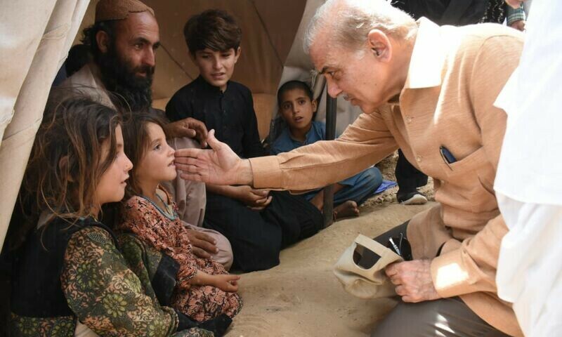 No food or water, flood-hit people tell PM Shehbaz during Balochistan visit