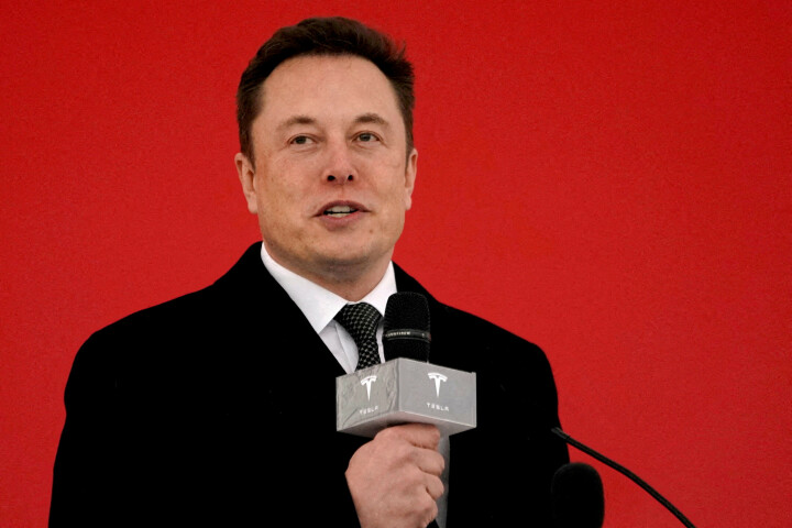 Musk sells 7.92 million Tesla shares worth $6.9 billion