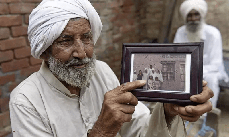 Indian, Pakistani siblings reunite 75 years after partition