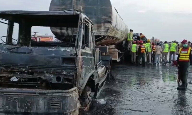 20 dead after Karachi-bound bus collides with oil tanker at Multan-Sukkur Motorway