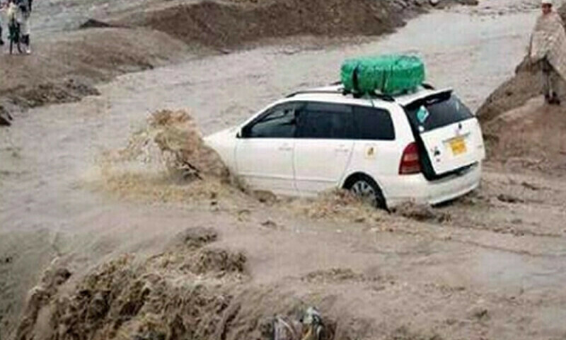 Five die as vehicle swept away in flash flood near Quetta