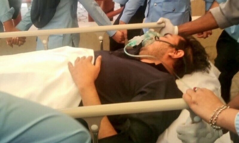 Headlines at 8am: Shahbaz Gill fitness, Imran&rsquo;s warning, rain spell ends in Karachi