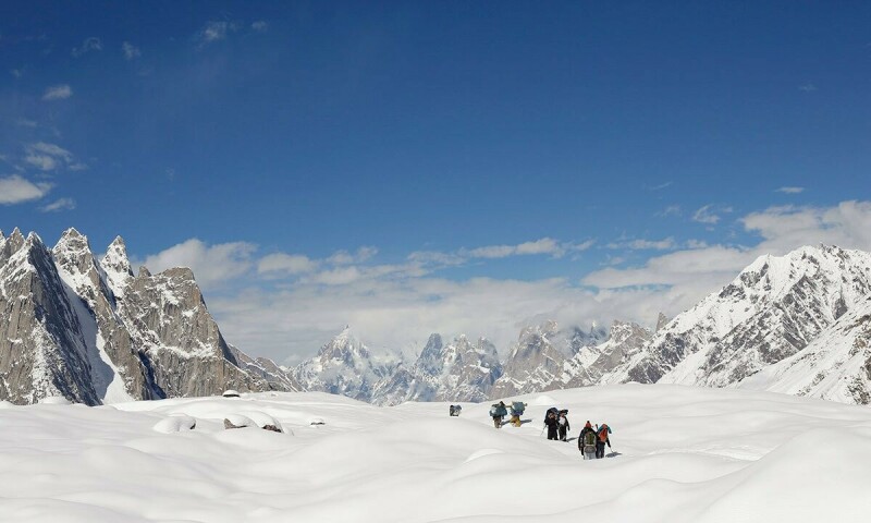 Nepali Sherpa sets climbing record on Pakistan mountain