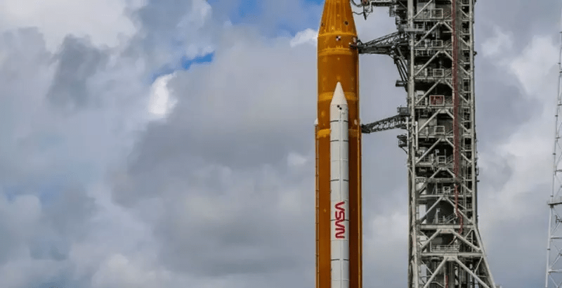 NASA&rsquo;s mega-moon rocket ready for liftoff on the eve of debut Artemis Mission