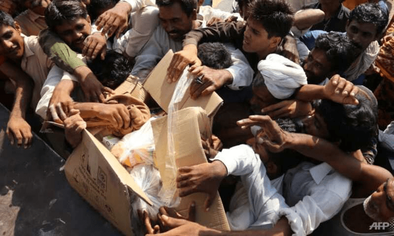 Relief and desperation in Pakistan&rsquo;s makeshift flood camps