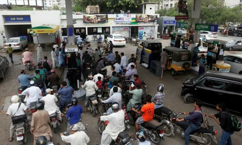 Petrol price shrinks Pakistani pockets