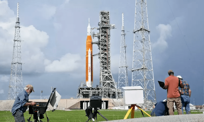 NASA prepares for second attempt to launch Artemis moon rocket