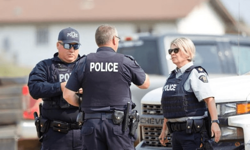 One suspect in Canadian stabbings found dead, his brother still wanted