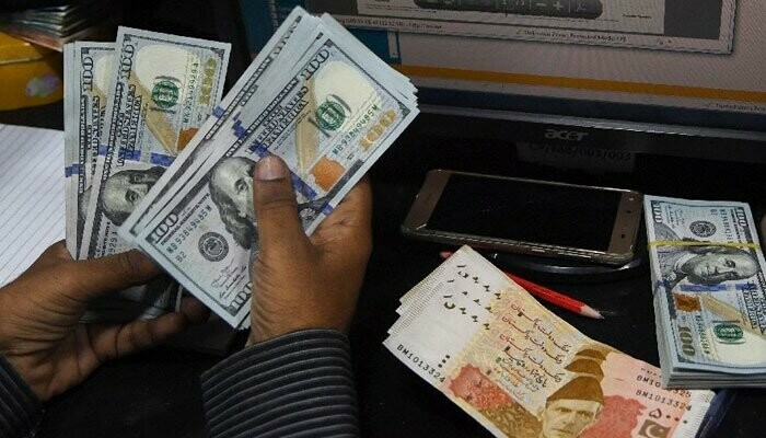 Rupee continues to fall against dollar, depreciates by 0.89%
