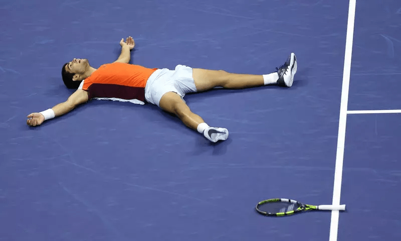 Alcaraz, Swiatek lead US Open changing of guard