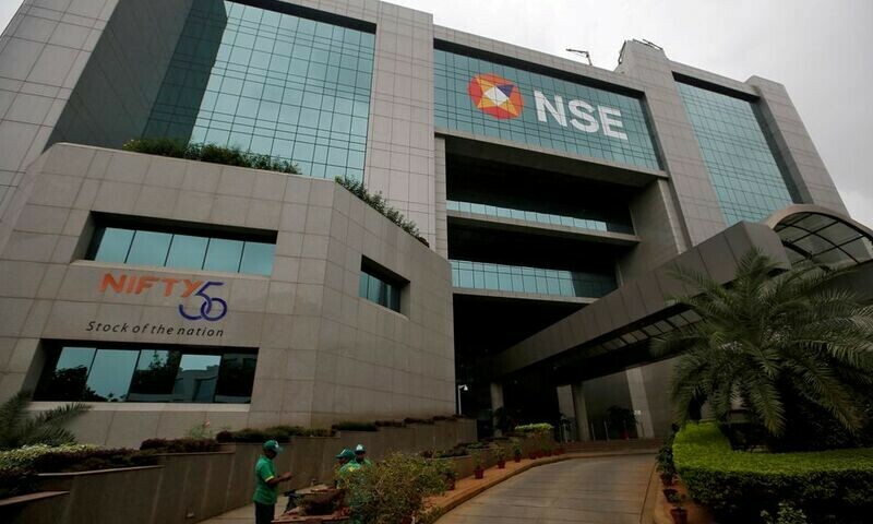 Indian shares rise on IT, metals boost; inflation data in focus