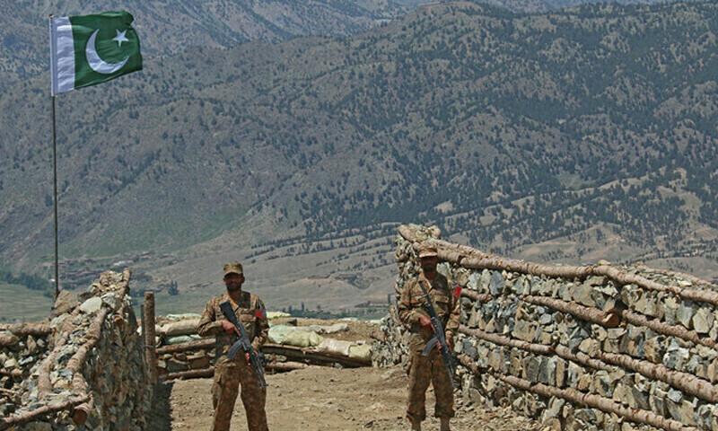 Three Pakistani soldiers martyred in terrorists&rsquo; attack from Afghanistan