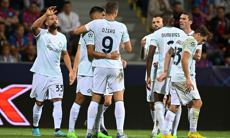 Dzeko leads Inter Milan to first win, Sporting clinch late victory