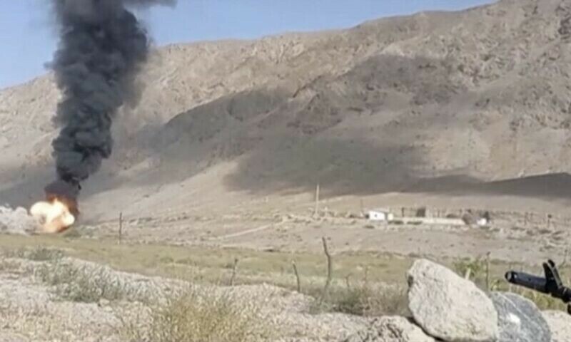 Kyrgyzstan reports heavy fighting with Tajikistan, 24 people killed