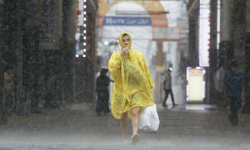 Typhoon Nanmadol snarls air, land traffic in Japan, more rain expected