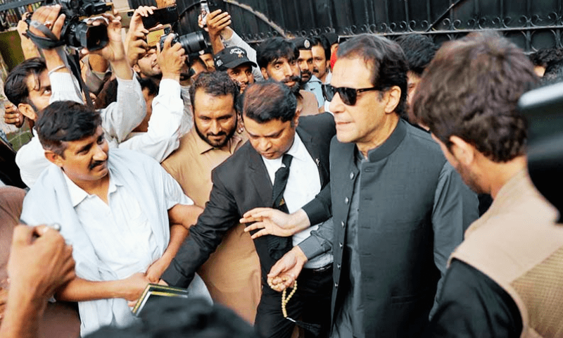 System takes a month to get apology from Imran Khan in contempt case