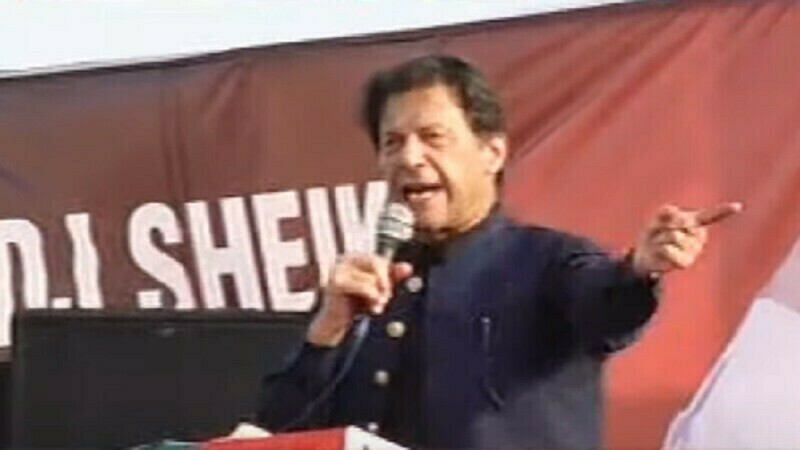 Coalition govt trying to reopen trade with India: Imran Khan