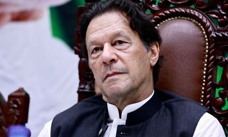 Imran laments state of system, &lsquo;protectors&rsquo; inaction in return of Dar