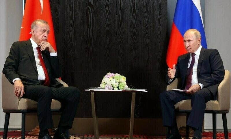 Turkey bows to US pressure, cuts Russian bank ties