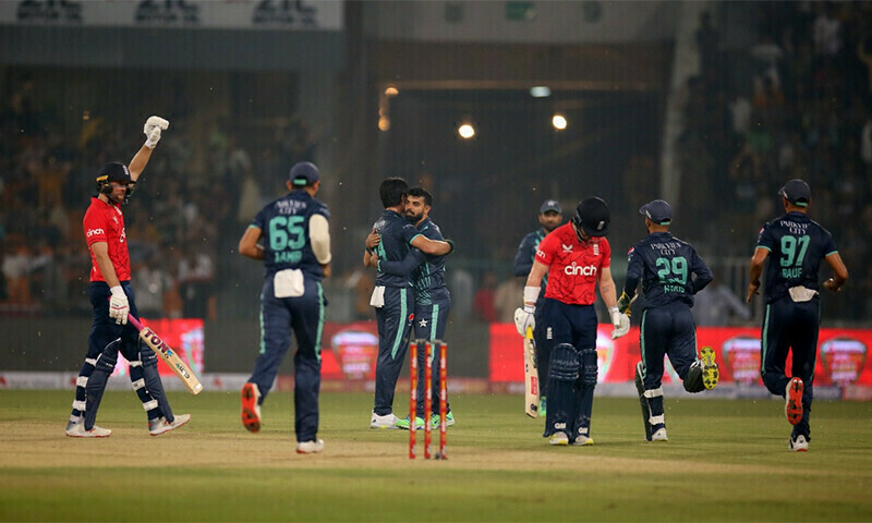 Pakistan defend modest total against England, go ahead 3-2