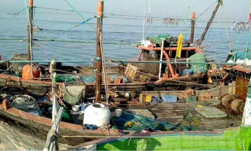 Pakistan sea patrol arrests 16 Indian fishermen