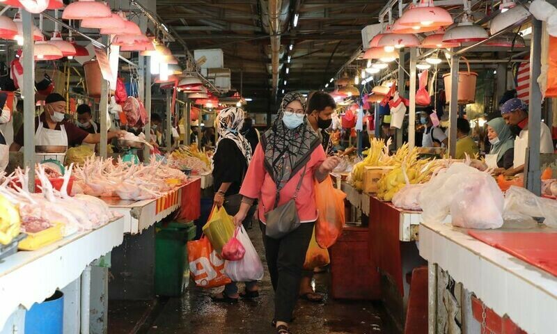 Malaysia seen pushing &lsquo;feel good&rsquo; budget ahead of elections