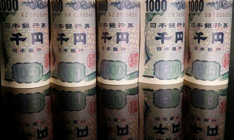 Japan ready to take &lsquo;decisive&rsquo; steps on yen: finance minister