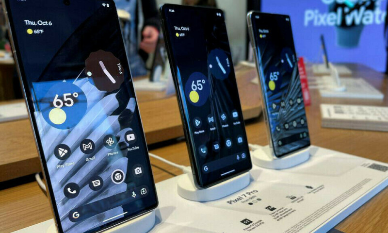 In Apple&rsquo;s shadow, Google takes new route to face recognition on Pixel phones