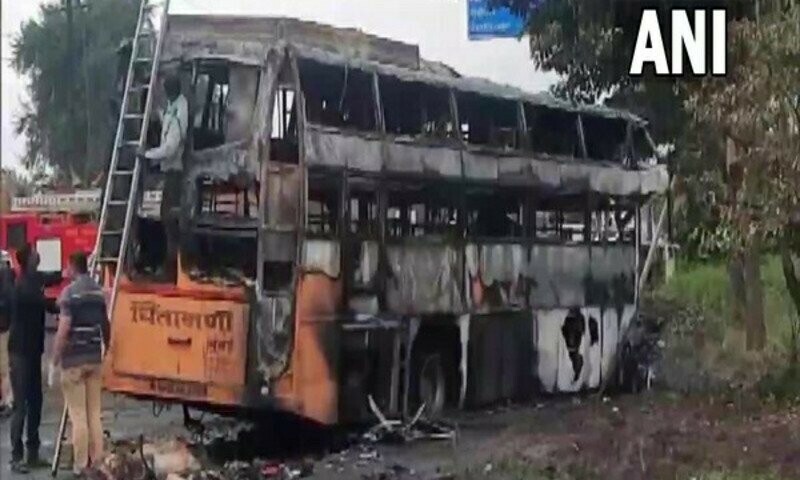 12 dead, over 30 injured in bus fire in India&rsquo;s Nashik city