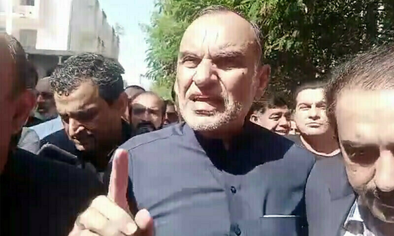 Islamabad court extends Azam Swati&rsquo;s remand by another day