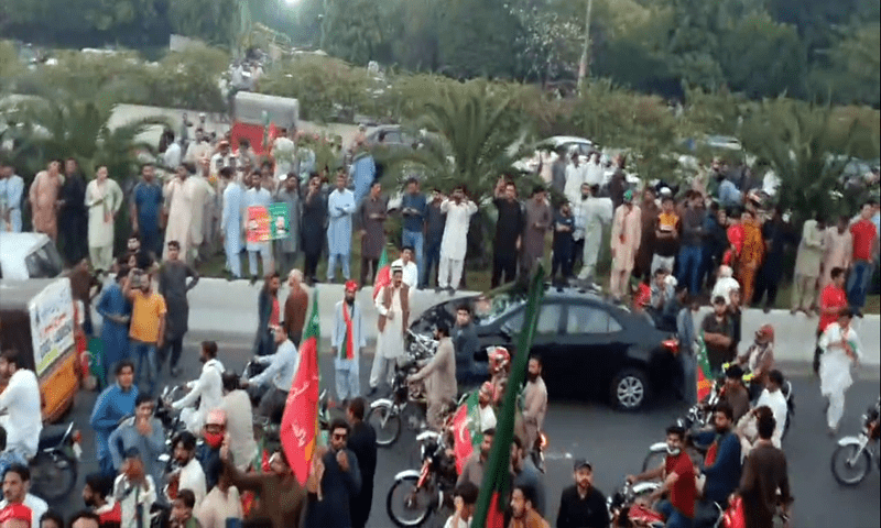 PTI long march inches towards Azadi Chowk in Lahore