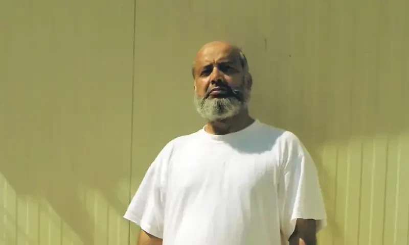 Oldest Gitmo prisoner Saifullah Paracha lands in Pakistan