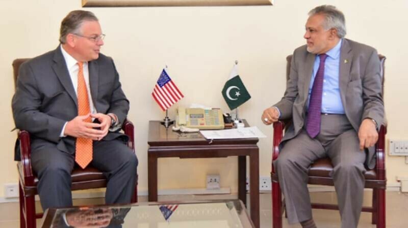 Ishaq Dar meets US Ambassador Blome, discusses flood losses