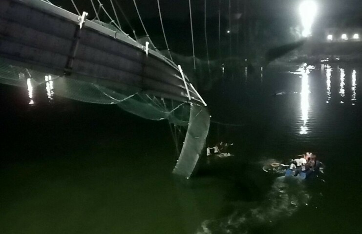 Sixty killed in India bridge collapse