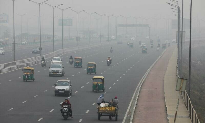 Delhi stops construction as pollution set to worsen from Tuesday