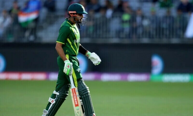 Brickbats for struggling Babar as Pakistan&rsquo;s World Cup exit looms