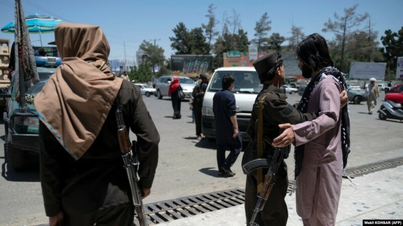 Blast in Kabul hits bus carrying Taliban admin. employees, injures seven