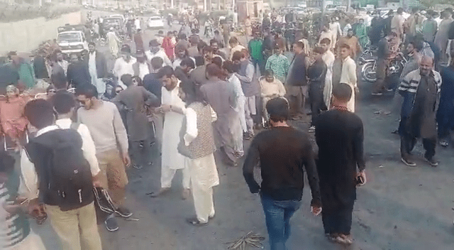 PTI gives new date for resumption of long march