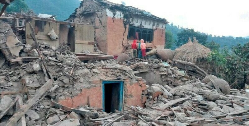 Nepal earthquake kills six, rattles New Delhi