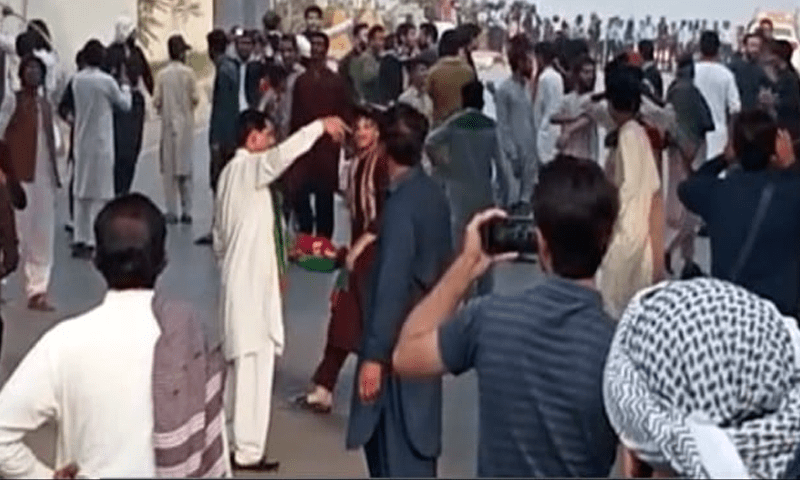 Three workers injured after two PTI groups clash in Taxila