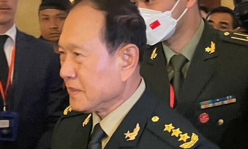 US, China defence chiefs meet in Cambodia