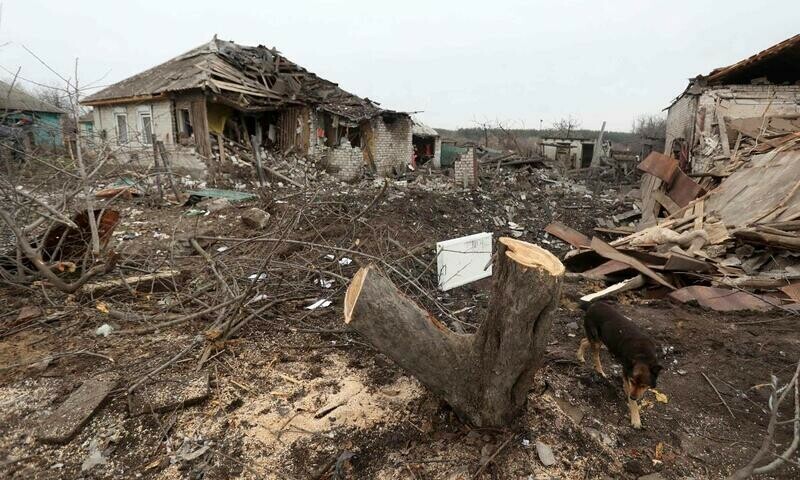 Britain says Russia likely removing nuclear warheads from missiles and firing at Ukraine