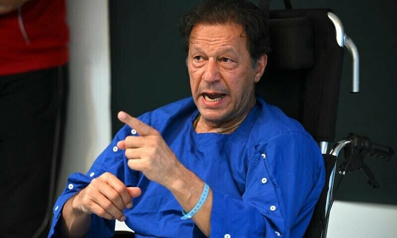 Police advise Imran to wear bulletproof jacket